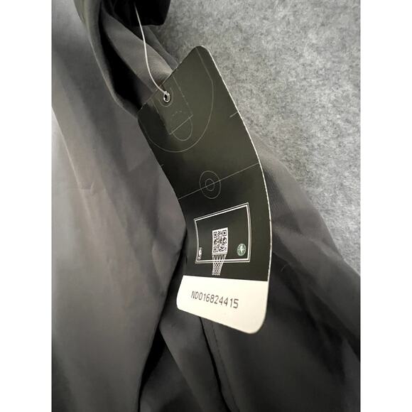 Holloway Nicks NBA Clubhouse Pullover Basketball Apparel - Picture 4 of 5